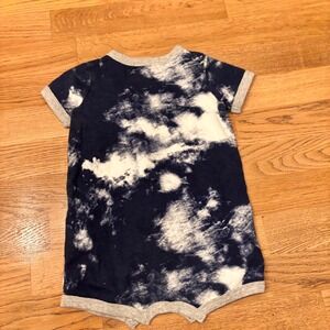 Carters Baby Romper Navy White Cloud‎ Print Short Sleeve Snap Bottom Size 12 M